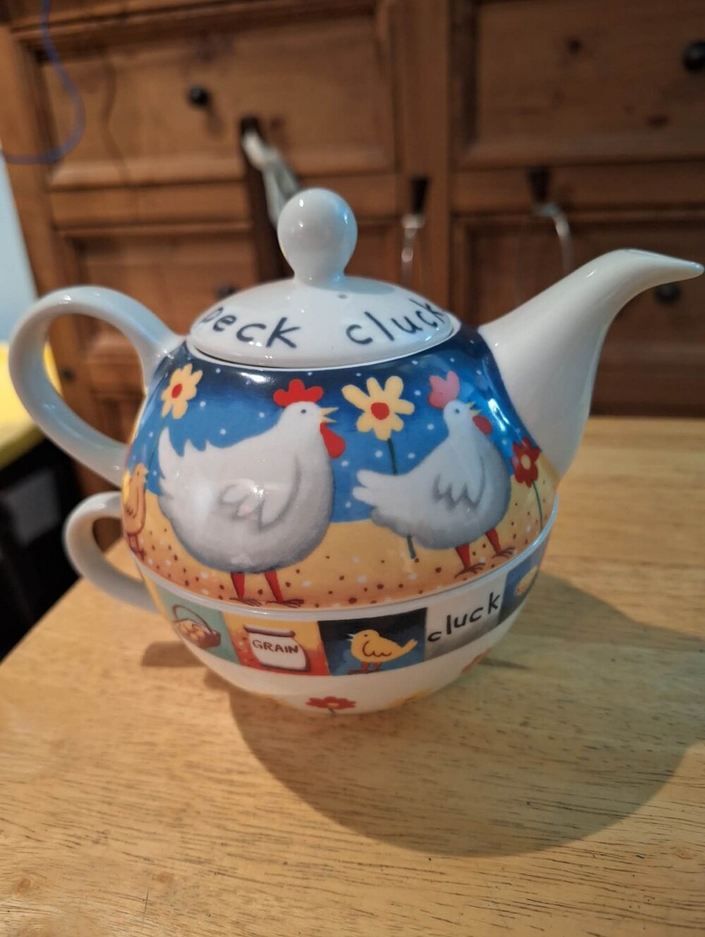 Royal Worcester "Cluck" Ceramic Tea For One Set - Teapot & Cup